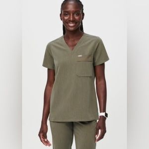 Heathered Olive Bei - Classic Cargo Scrub Top